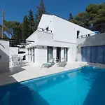 Elementa - A Peaceful Retreat Villa Milna