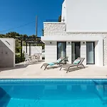 Elementa - A Peaceful Retreat