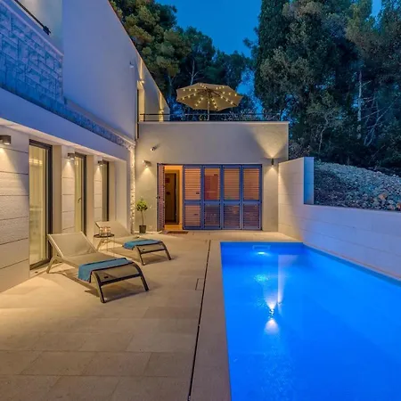 Villa Elementa - A Peaceful Retreat Milna