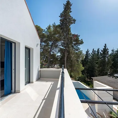 Elementa - A Peaceful Retreat