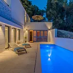 فيلة Elementa - A Peaceful Retreat ميلنا